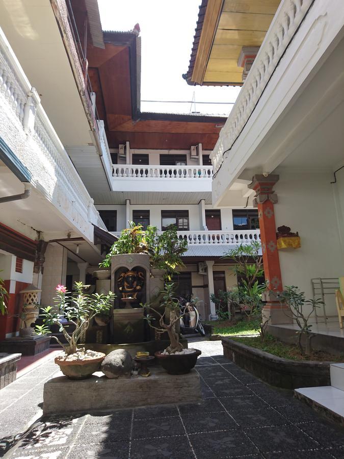 Bali Dwipa Hotel Кута Екстериор снимка